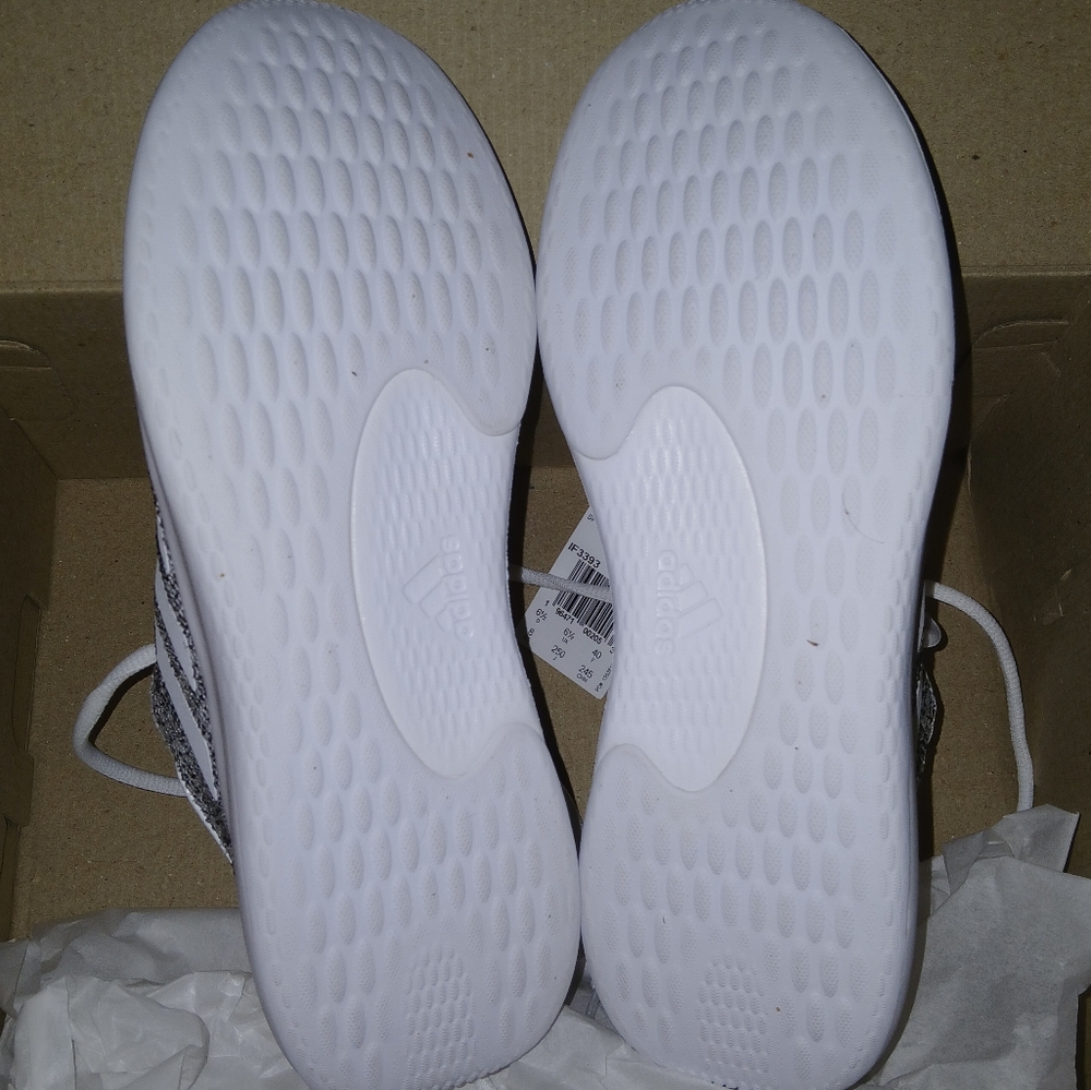 New In Box Adidas Cloudfoam Pure SPW Sneakers, Cloud White/Core Black - Picture 10 of 12
